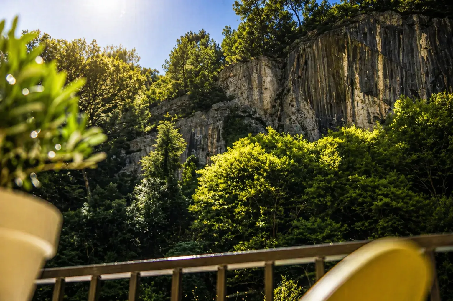 Terrasse du Restaurant Philip à Fontaine-de-Vaucluse
